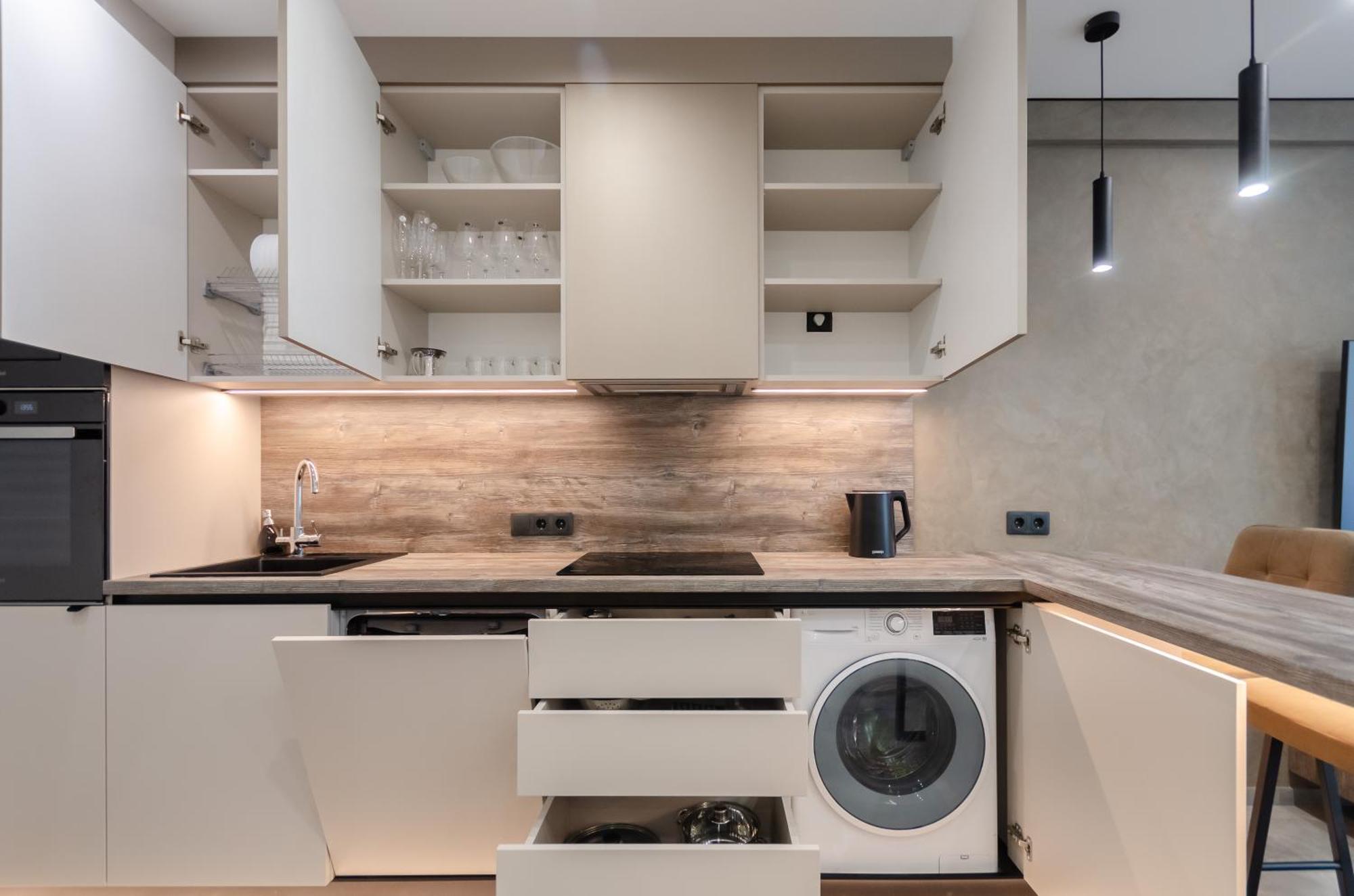 Petrovdom Luxury Living In Rc Manhattan *