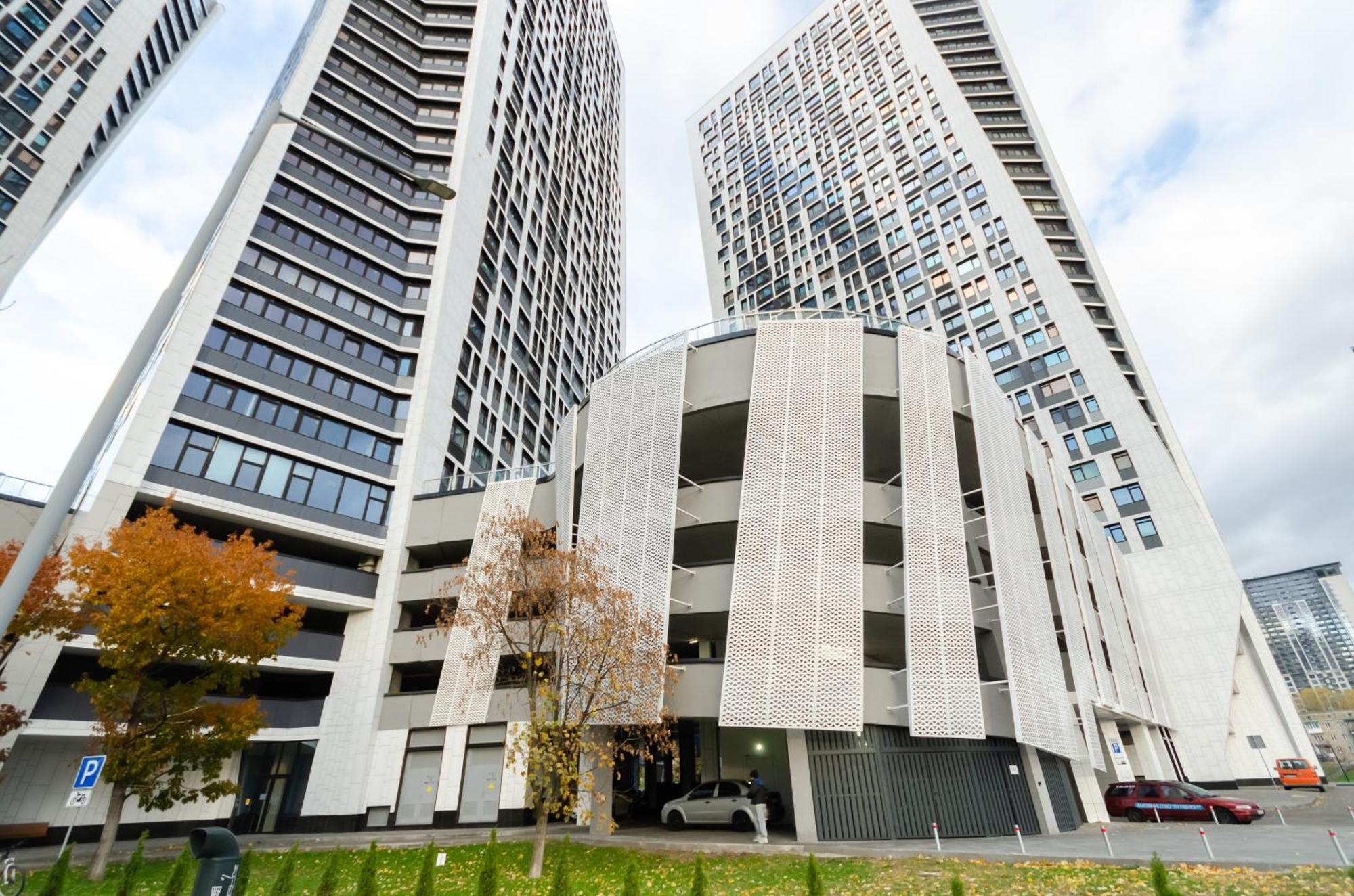 Petrovdom Luxury Living In Rc Manhattan *
