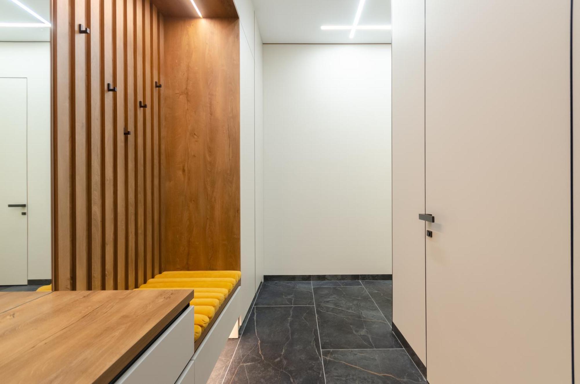Petrovdom Luxury Living In Rc Manhattan Apartment