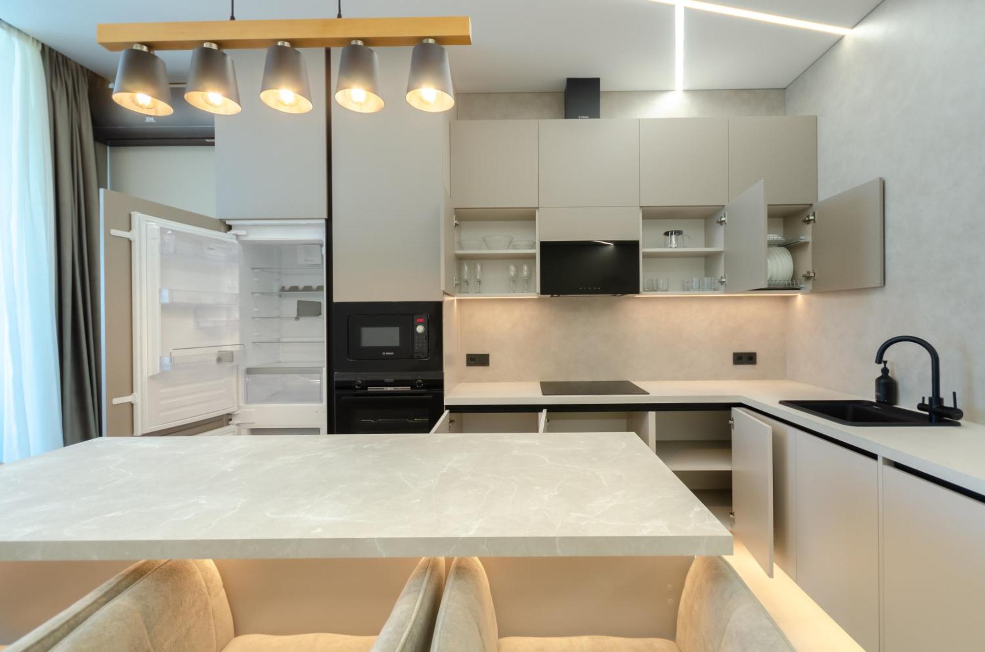 Petrovdom Luxury Living In Rc Manhattan